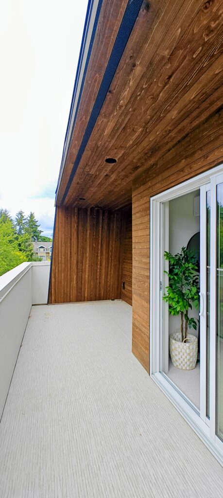 The URBAN NEST primary deck - Innovate Design Collective